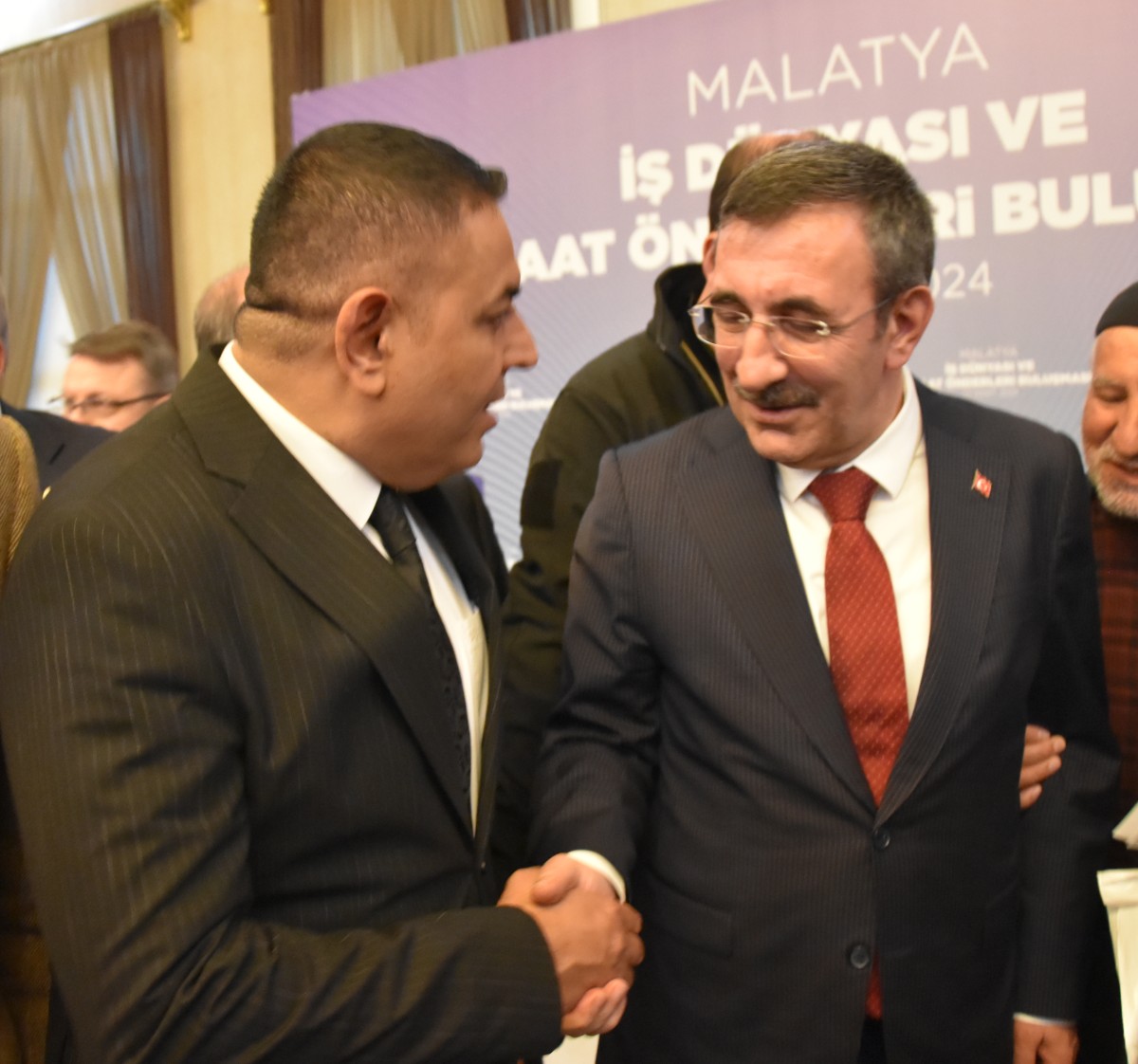 Başkan Sadıkoğlu, Malatya’nın sorunlarına hassasiyetle yaklaşılmasını talep etti