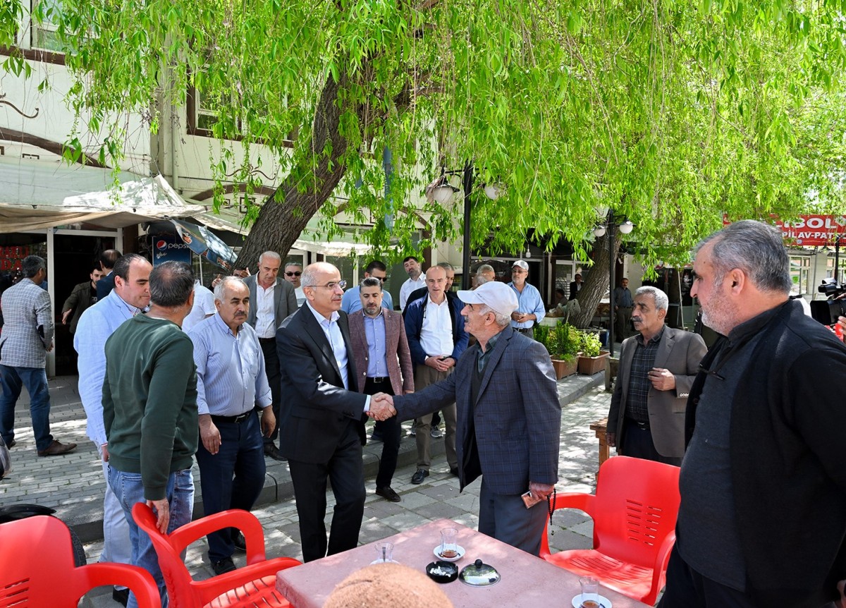 Başkan Er Dilek Mahallesi Esnaflarını Ziyaret Etti