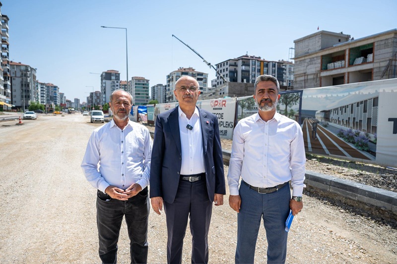 Büyükşehir Kesintisiz Ulaşım İçin Yeni Yollar Açıyor