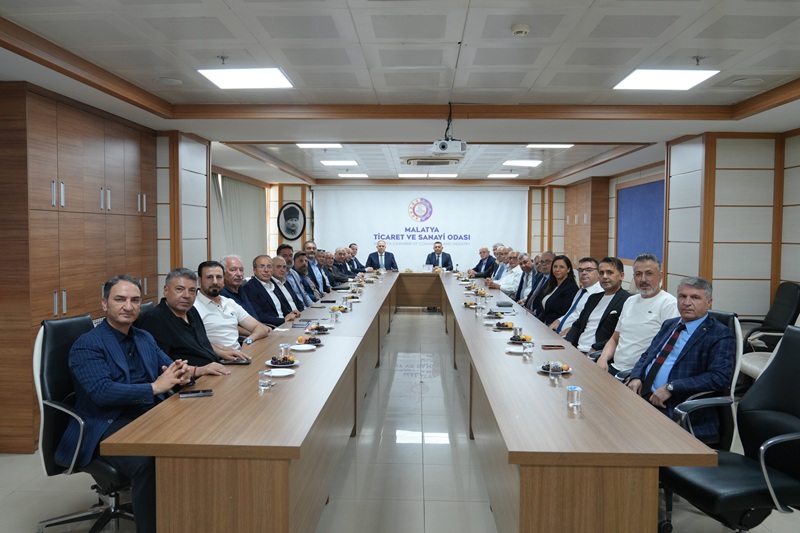 Sadıkoğlu’ndan ihracatçı birliklerine logo ve marka çağrısı