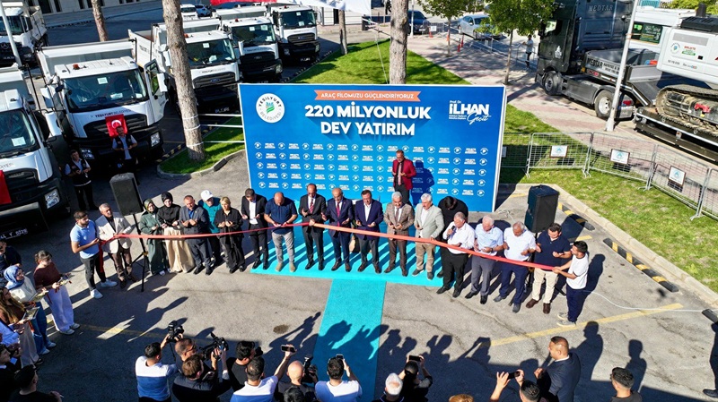 Yeşilyurt Belediyesi Araç Filosuna 220 Milyon Tl.'Lik 31 Yeni İş Makinasıyla Güçlendirdi