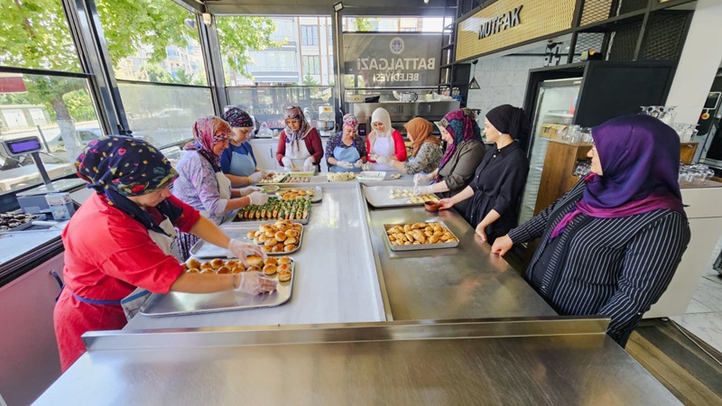 Battalgazi Belediyesi Kadın Kooperatifi, Trafik Park'ta Hizmet Vermeye Başladı