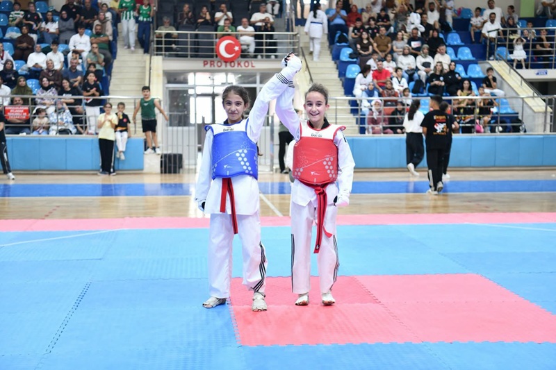 “15 Temmuz Şehitler Haftası” Tekvando Minikler Şampiyonası Nefes Kesti