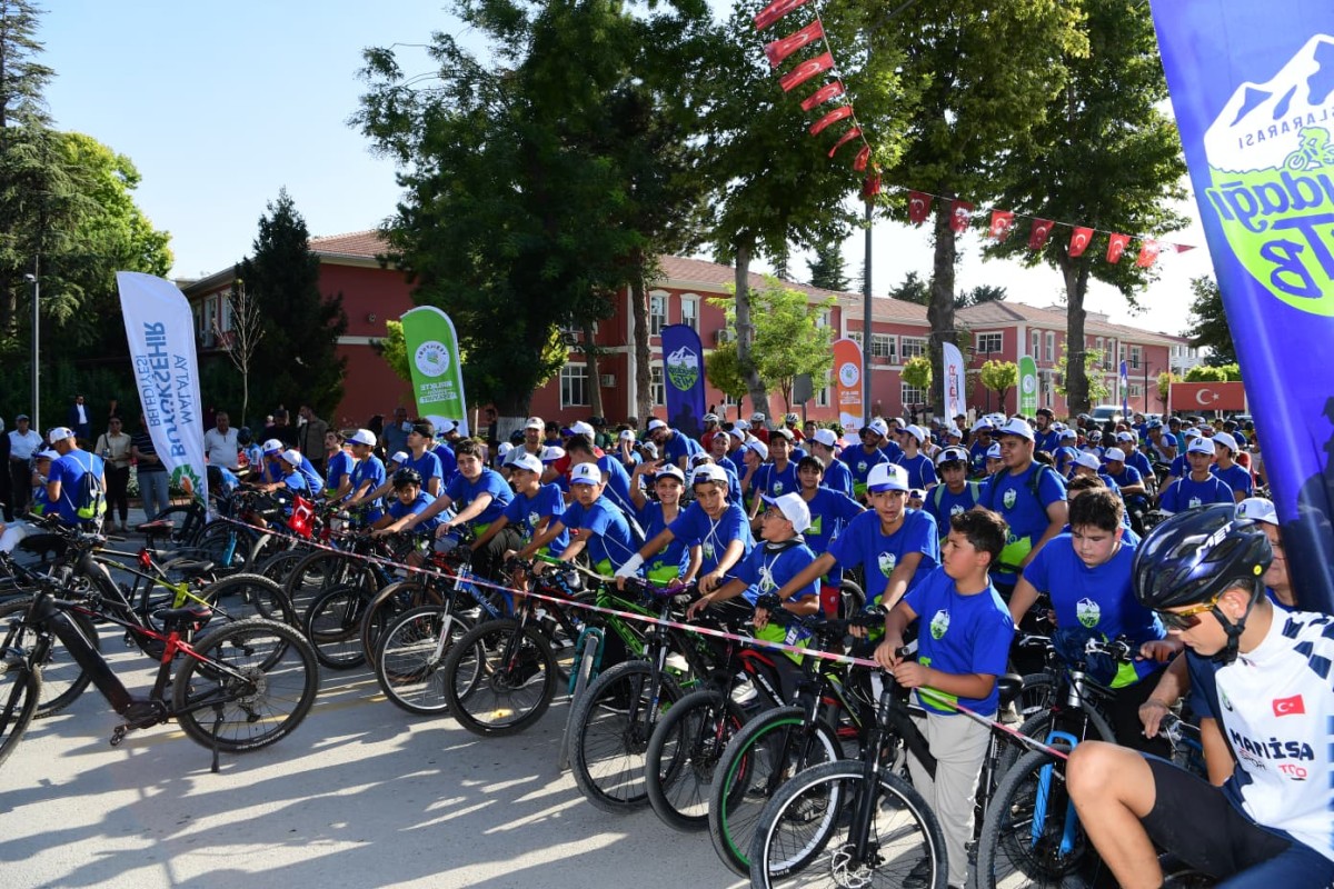 Malatya'da Uluslararası Beydağı Dağ Bisikleti Yarışı Kortejle Başladı