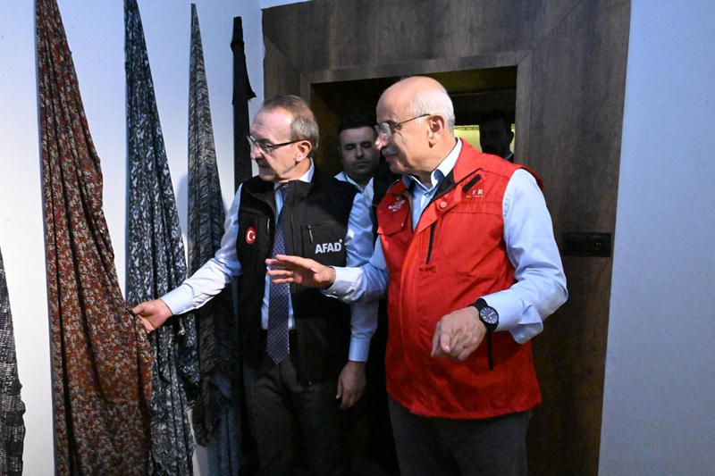 Büyükşehir Belediye Başkanı Sami Er, Çırmıktı’da İnceleme ve Ziyaretlerde Bulundu