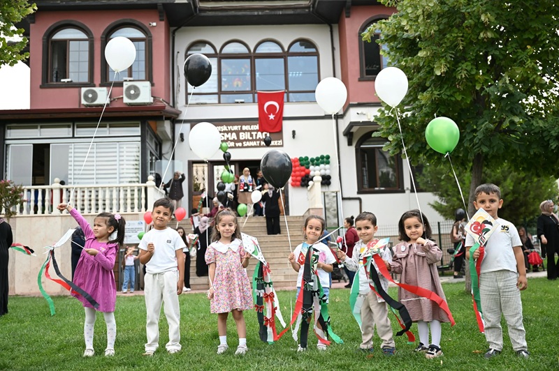 Yeşilyurt’ta Uçurtmalar Gazze’deki Çocuklar İçin Gökyüzüne Yükseldi